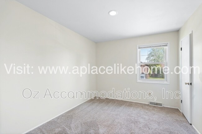 Building Photo - 6803 E 140th Terrace