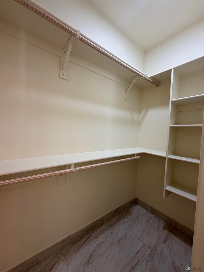 Building Photo - 4756 E Jett St