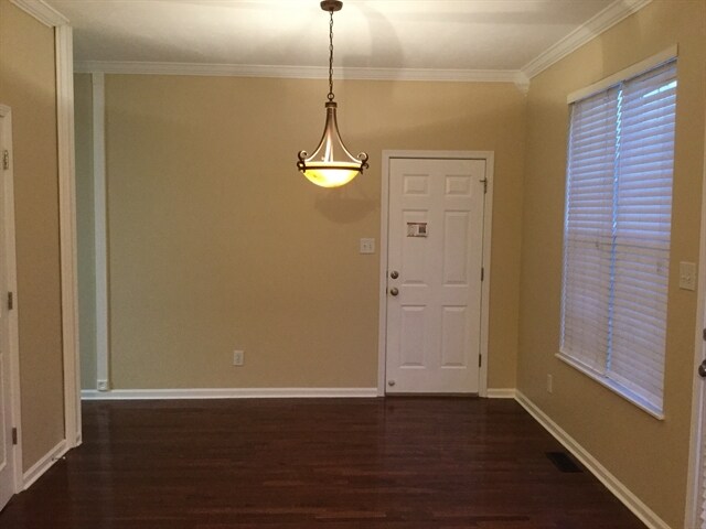 Building Photo - 1832 Silver Cloud Ln