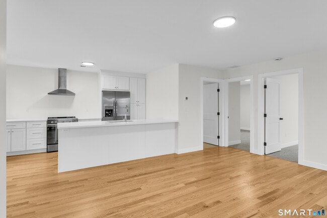 Building Photo - 31 Drive Way