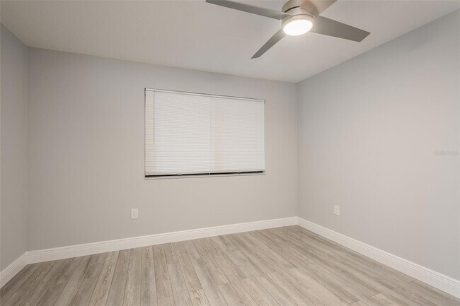 Building Photo - 6035 Sea Ranch Dr