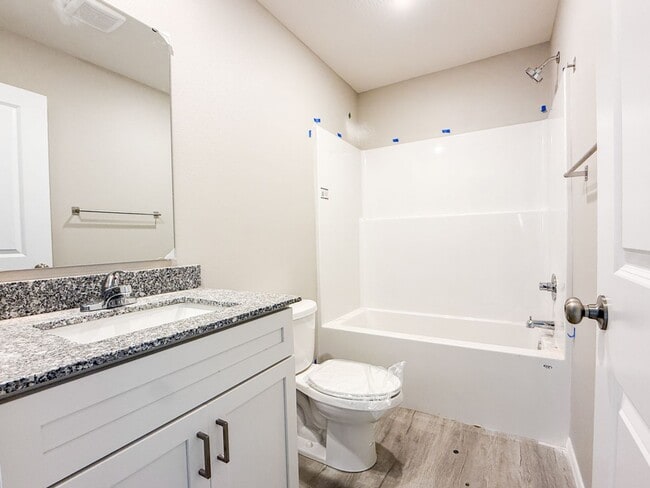 Building Photo - Stunning 4-Bedroom Home