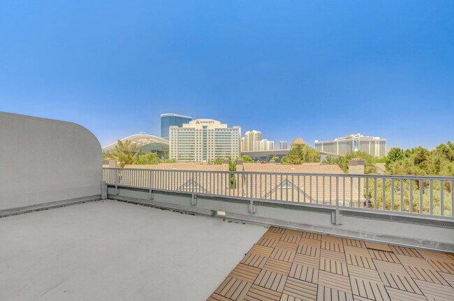Building Photo - Highrise with view of Sphere