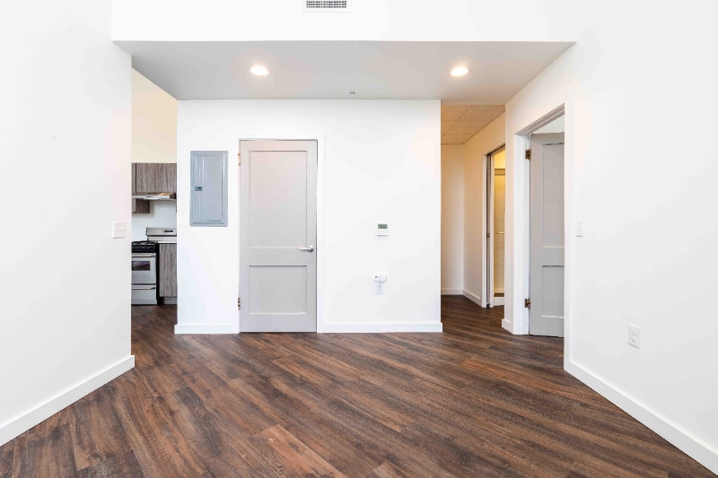 Building Photo - 818 12th St