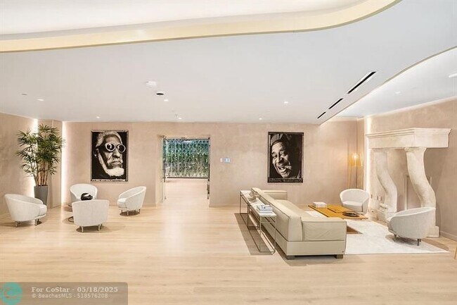 Building Photo - 1000 Brickell Plaza
