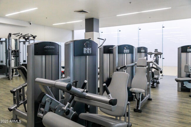 Building Photo - 7137 E Rancho Vista Dr