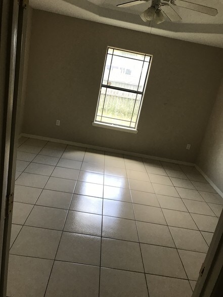 Building Photo - 6708 Tenaza Dr