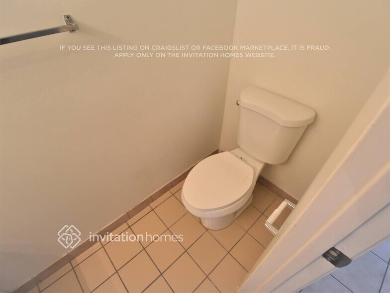 Building Photo - 9489 Palm Cir N