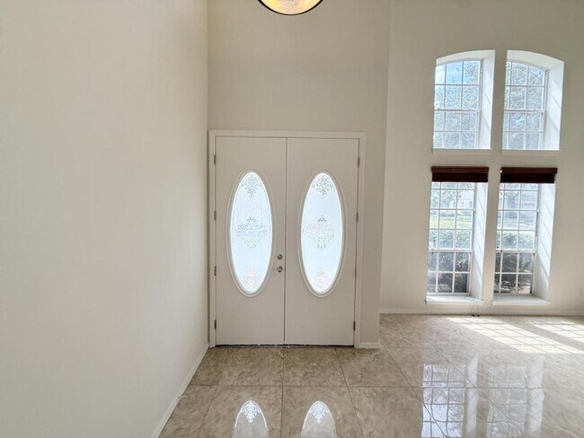 Building Photo - 8055 Glitter Ct