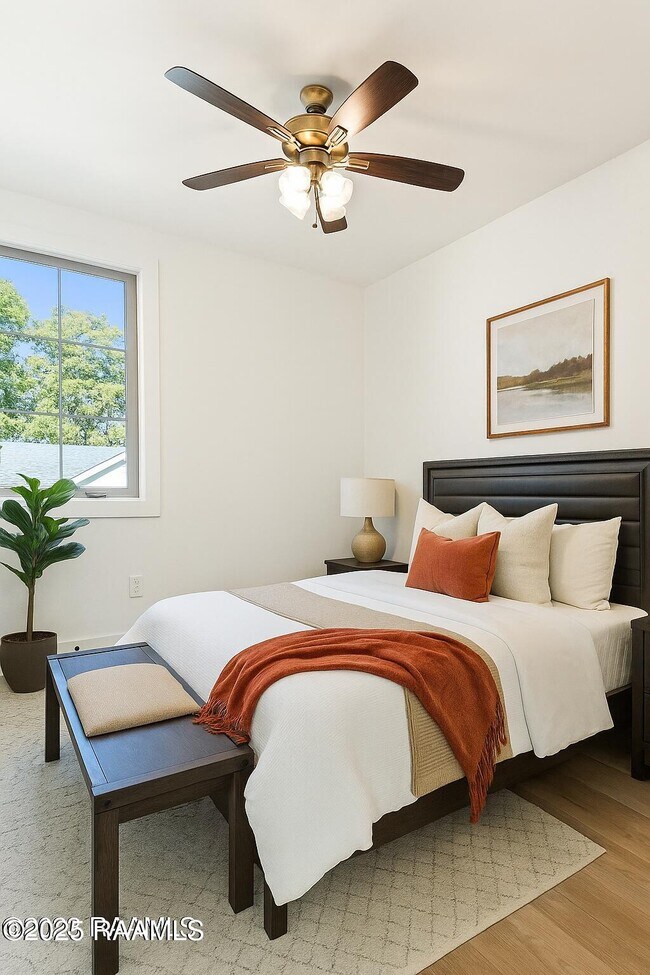 Building Photo - 208 Steiner Oaks