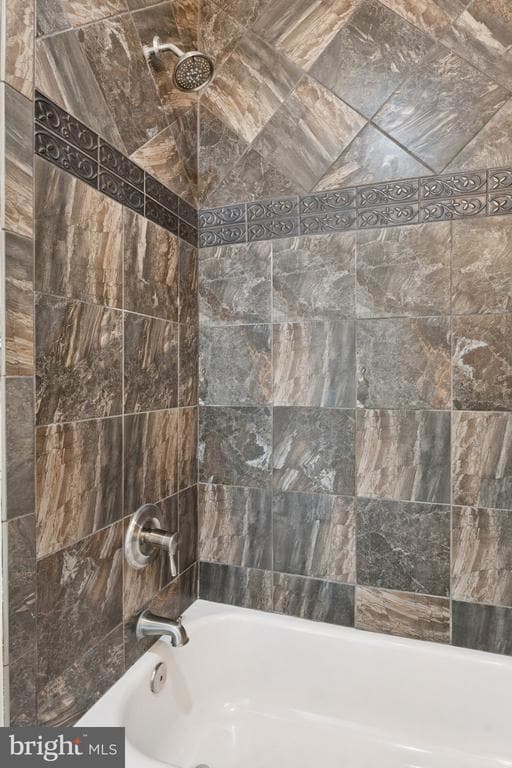 Building Photo - 908 Longfellow St NW