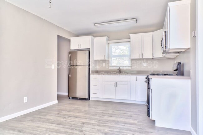 Building Photo - 290 2nd Ave