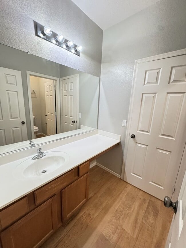 Building Photo - Chandler 4 bed 2 bath