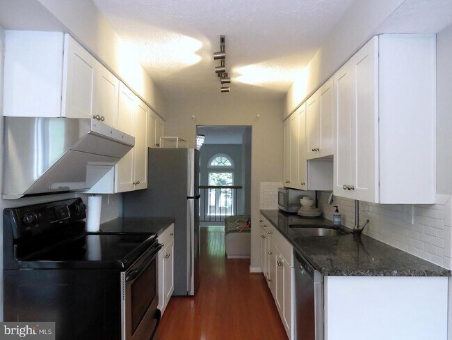 Building Photo - 13945 Big Yankee Ln
