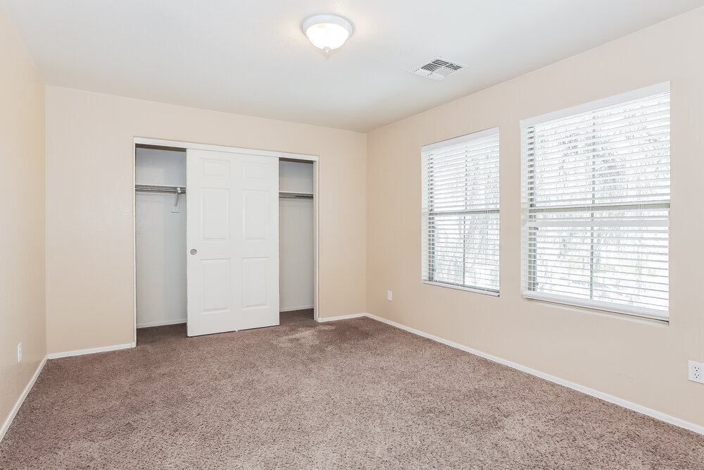 Building Photo - 2714 S Sailors Way