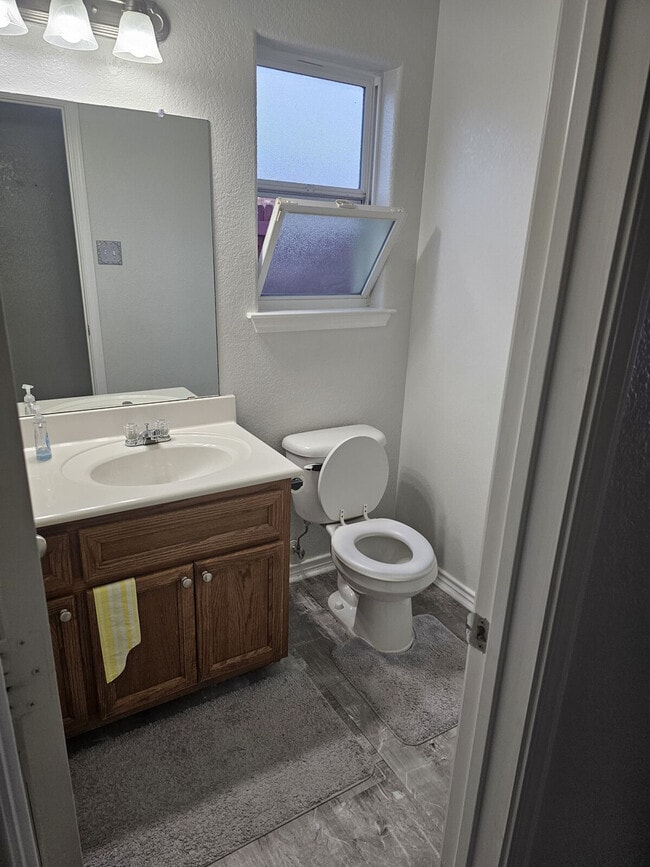 Building Photo - 2713 Montague County Dr