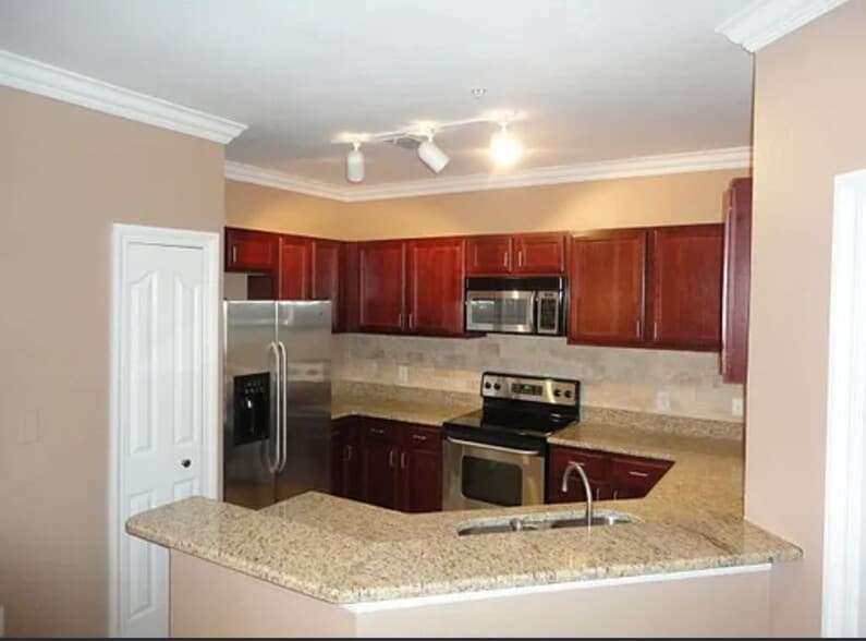 Building Photo - 2941 Shadow View Cir