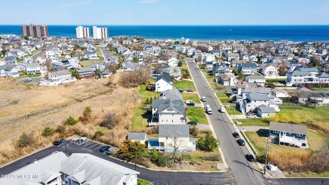 Building Photo - 47 Valentine St