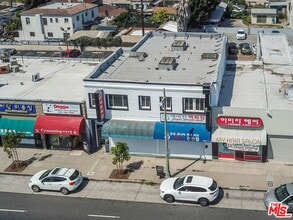 Building Photo - 4015 W Olympic Blvd