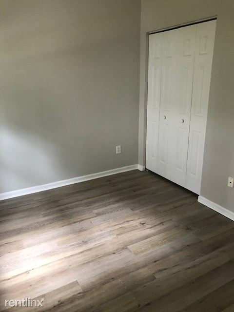 Building Photo - 2 br, 2 bath Condo - 1305 Sweetwater Blvd
