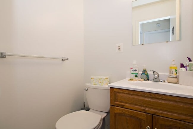 Building Photo - 1821 Biltmore St NW