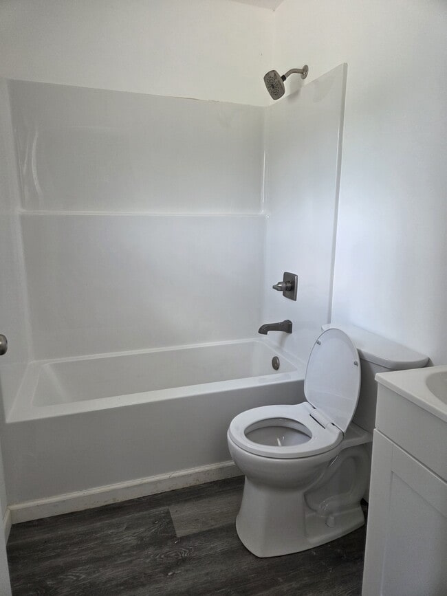 Building Photo - 208 Saco Ln