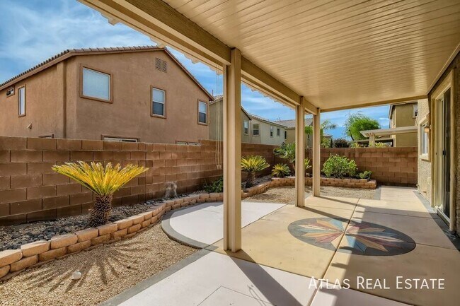 Building Photo - 6645 Evening Grosbeak Pl