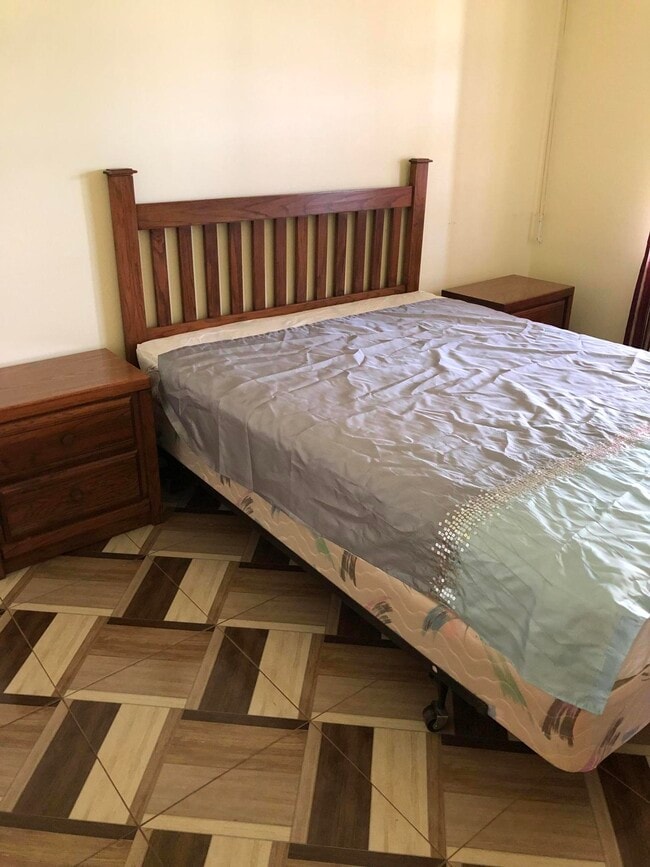 Building Photo - 23 Coventry A