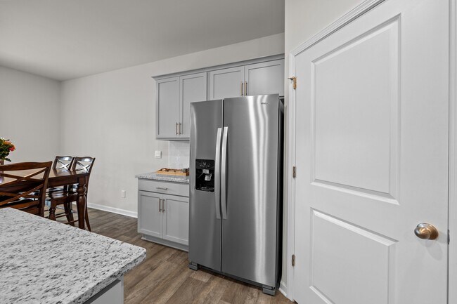 Building Photo - 400 Louisia Mae Way