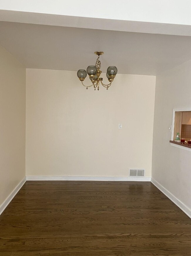 Building Photo - 530 E Passaic Ave