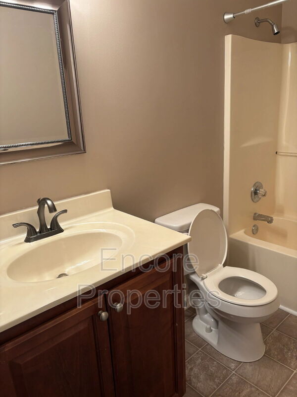 Building Photo - 2588 Gotts Ln