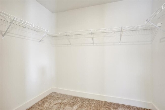 Building Photo - 2240 Mulsanne Dr