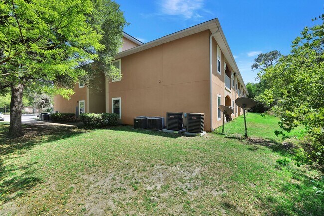 Building Photo - Limited-Time Rental Deal with move-in BONUS
