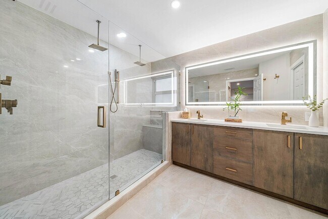 Building Photo - 2721 Neaton Ct