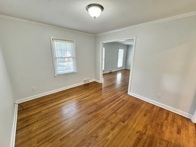 Building Photo - 4799 Welchshire Ave