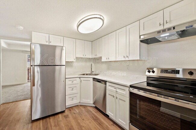 Building Photo - 1885 S Quebec Way