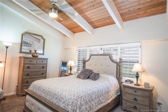 Building Photo - 2355 NE Ocean Blvd