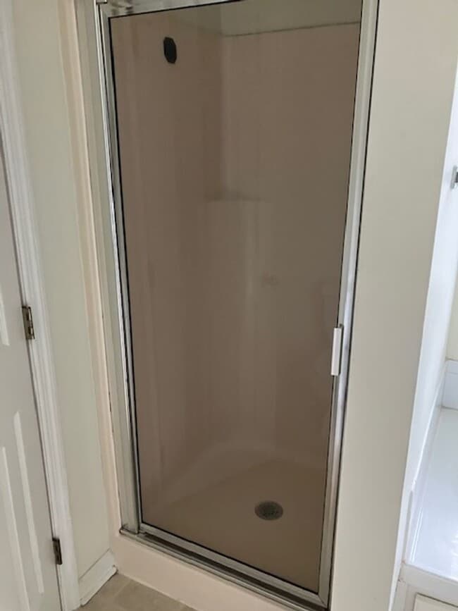 Building Photo - 705-D