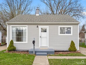 Building Photo - 27351 Delton St