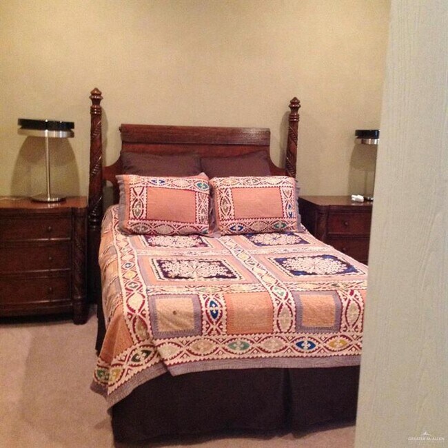 Building Photo - 2404 S 43rd St