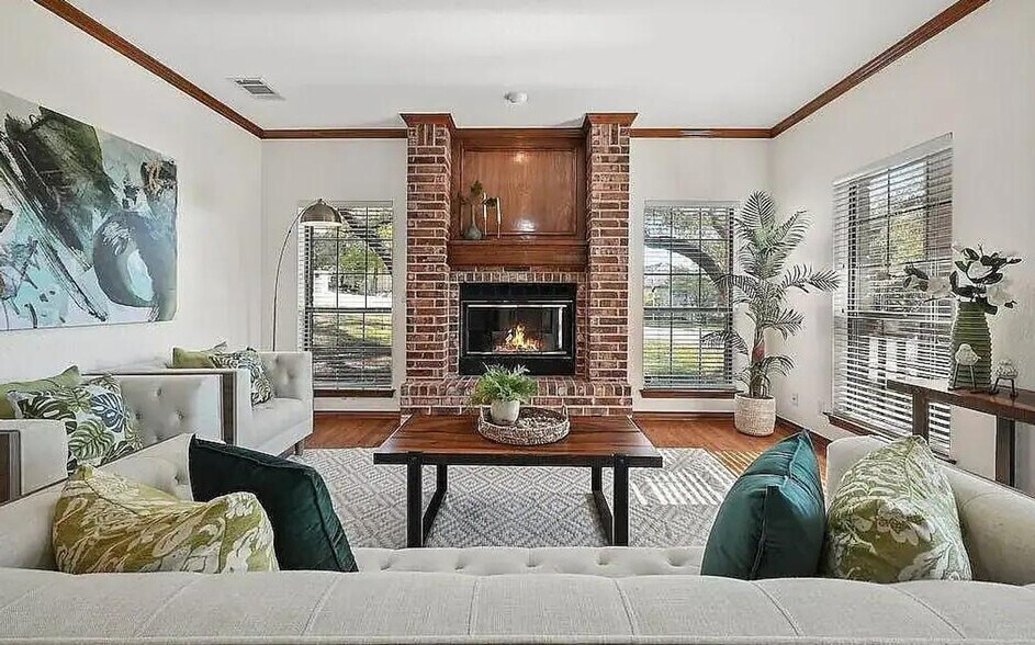 Building Photo - 415 New Lido Dr