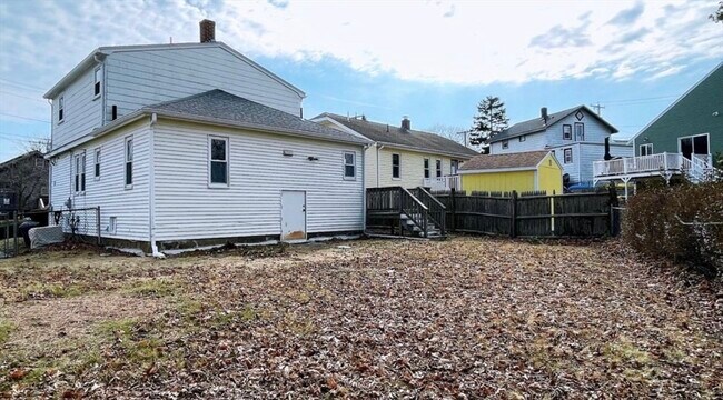Building Photo - 18 Taft Rd