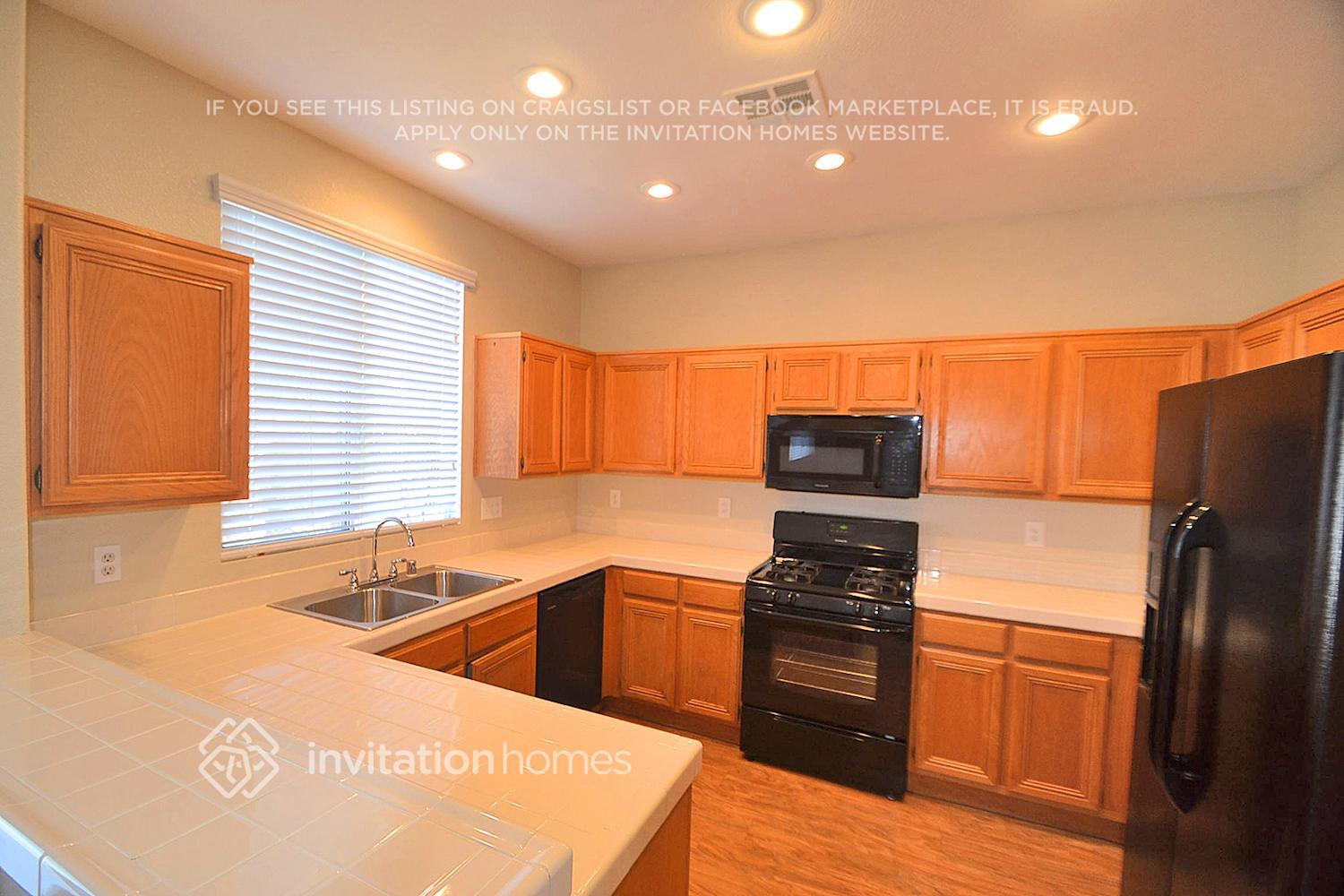 Building Photo - 1620 Remembrance Hill St