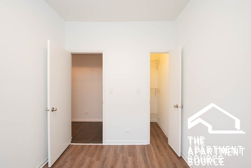 Building Photo - 5054 N Winthrop Ave