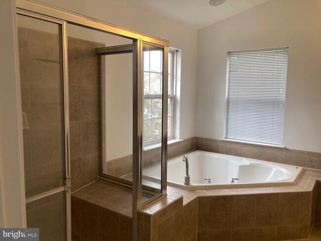 Building Photo - 4312 Hatties Progress Dr