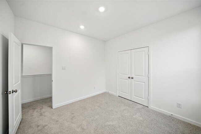 Building Photo - 31218 Anna Mdws Dr