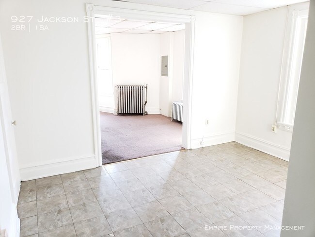 Building Photo - 2 Bedroom 1 bath in Allentown