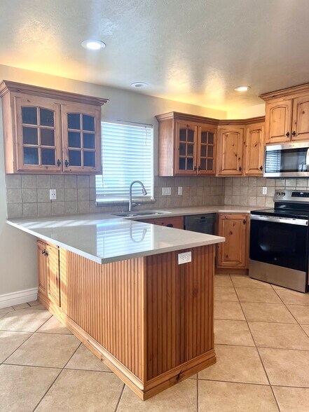 Building Photo - 2526 Dalton Dr