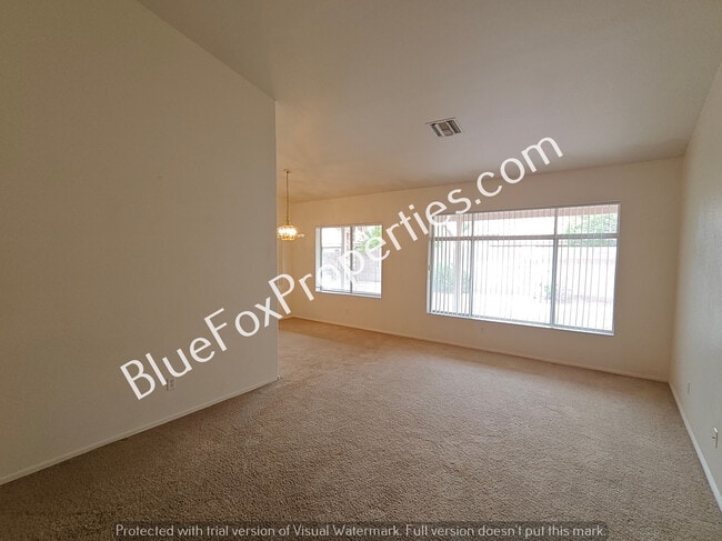 Building Photo - 7600 W Summer Sky Dr