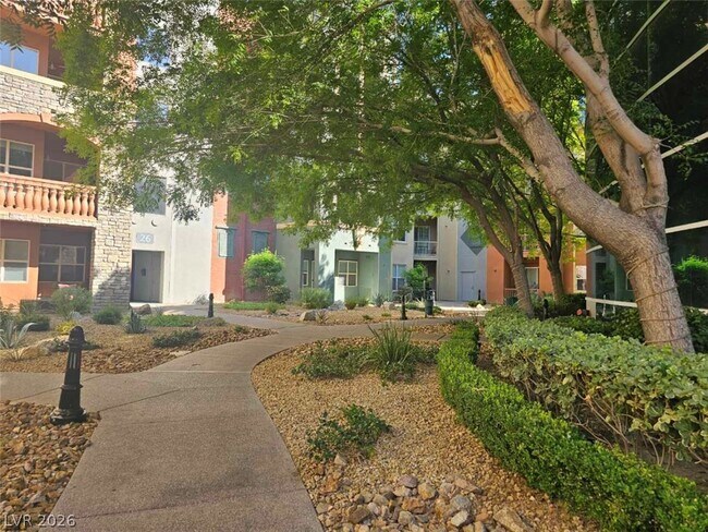Building Photo - 20 E Serene Ave